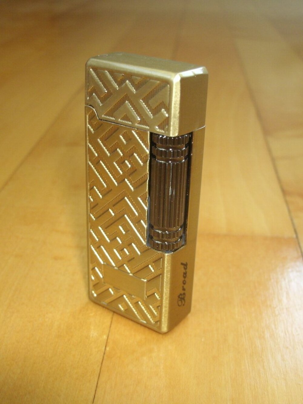 Broad Cigar Cigarette Pipe Soft Flame Lighter Gold Pattern New